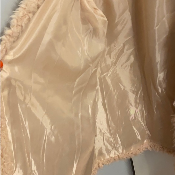 FAUX FUR VEST - Picture 3 of 4